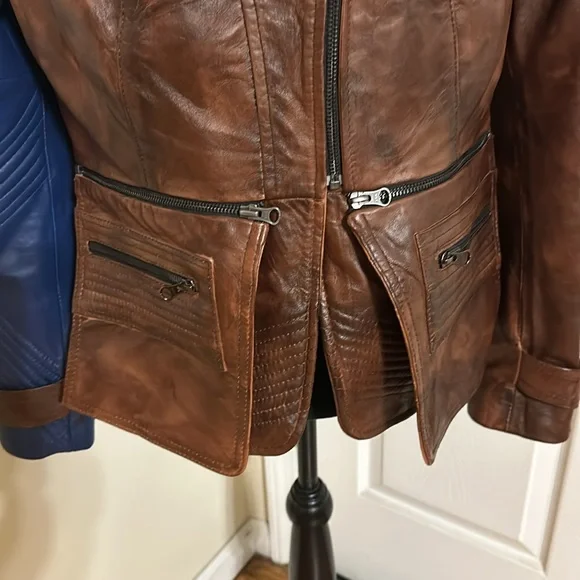Women's Custom Distressed Leather Jacket - Picture 3 of 4